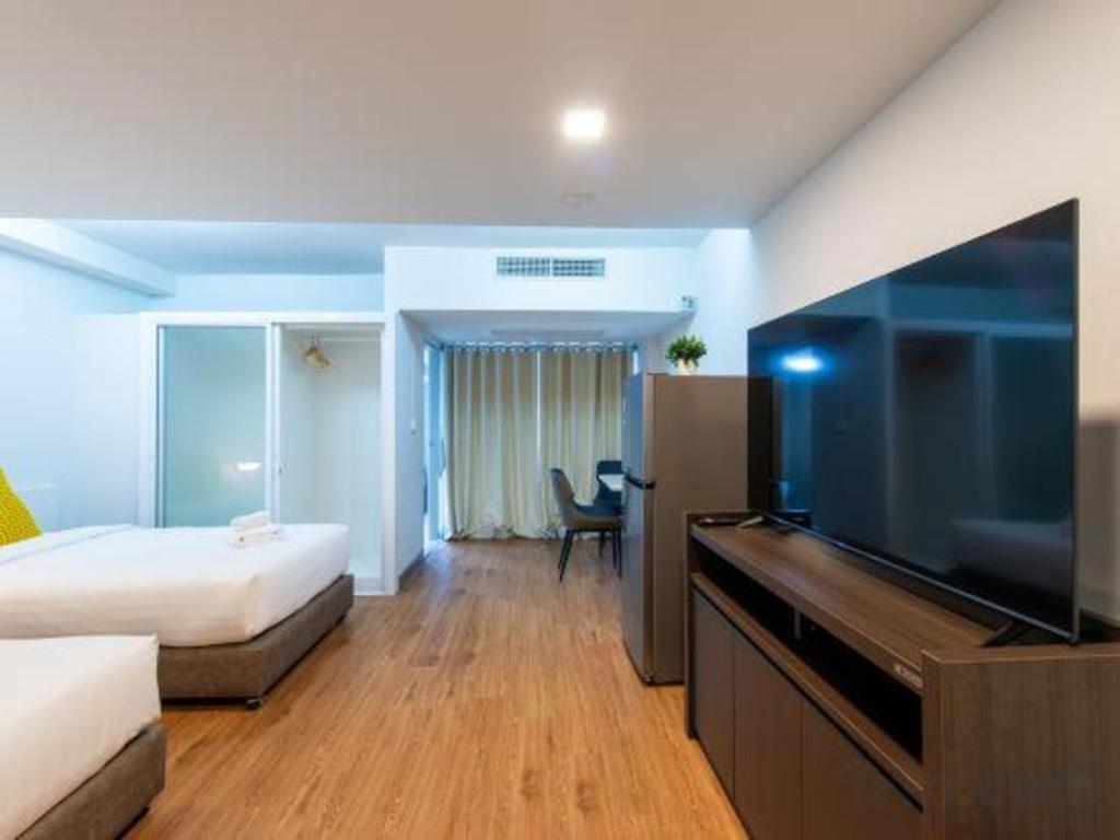 Hotel Vda - Victory Monument -